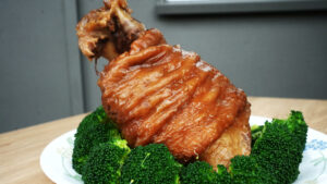 Slow cooker pork hock (5) featured image