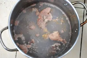 Remove the scum (before)