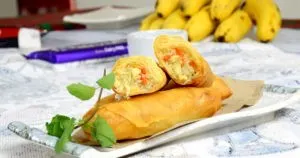 spring roll cut to half