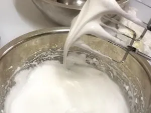 Japanese cheesecake meringue