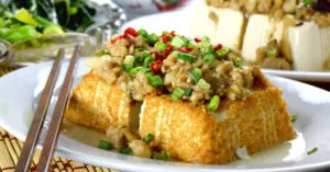 Tofu with minced pork is one home-cooked dish that served in every Chinese household. Follow this recipe, and you will be able to enjoy the best tofu recipe at your comfy home.
