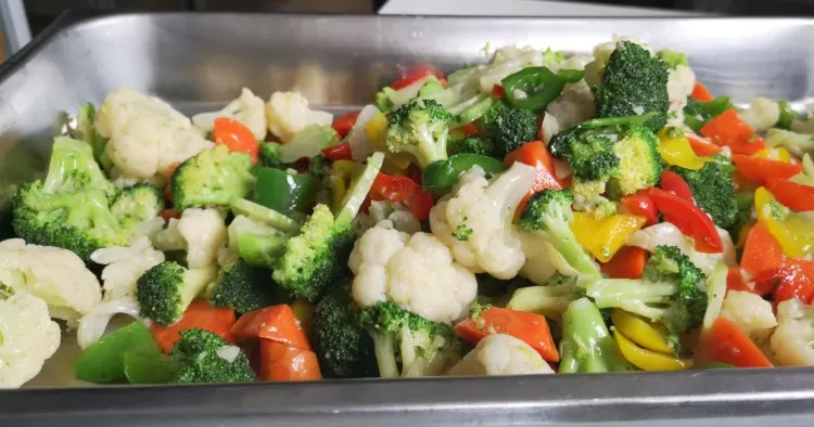vegetable stir-fry in chaffing tray