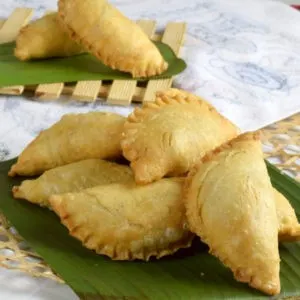 spiral curry puffs