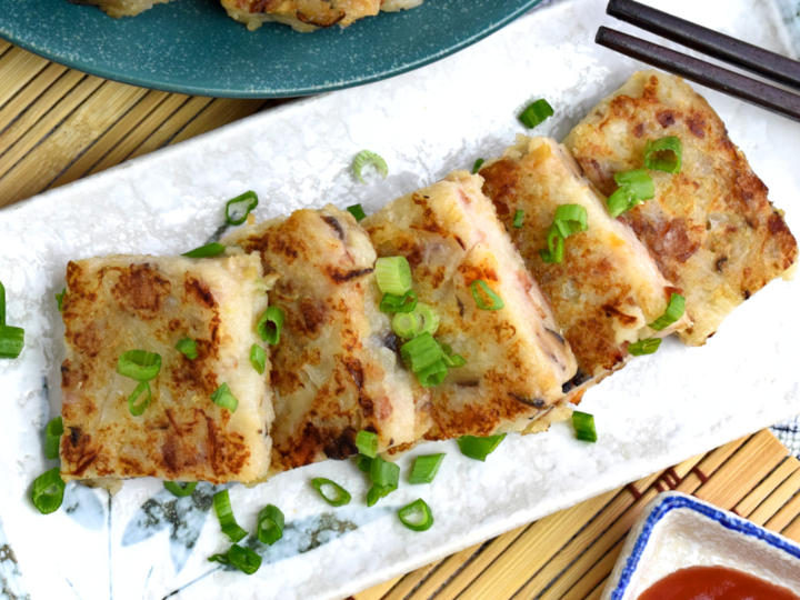 Chinese Radish Cake Recipe | Turnip Cake Recipe| Lo Bak Go Dim Sum (蘿蔔糕) -  YouTube