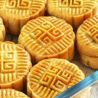 mooncake recipe featured image