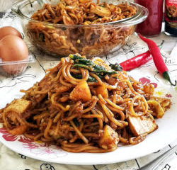 Mee Goreng - How to cook great noodles in 4 quick steps