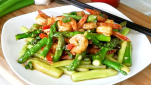 shrimp and asparagus stir fry featured image
