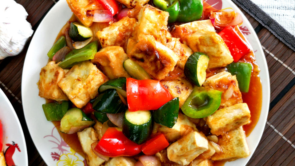 sweet and sour tofu featured image