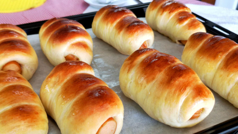 Sausage rolls featured image