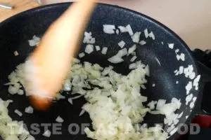 ground beef rice - saute onion