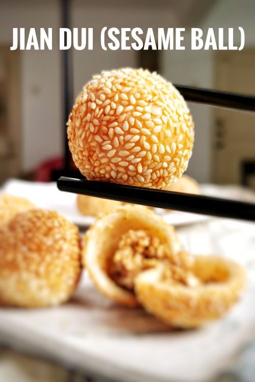 Sesame ball (Jian dui / 麻团 /煎堆 / 芝麻球) is a well-known fried Chinese pastry made from glutinous rice flour. This delectable dessert is coated with sesame seeds on the outside which are crisp and chewy. It encases a sweetened filling consisting of red bean paste, peanut paste, or lotus paste.