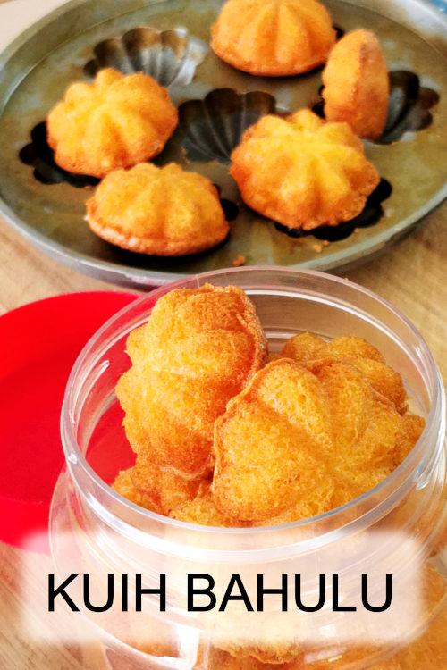 Kuih bahulu is the traditional mini sponge cake from Malaysia. Also call ji dan gao in Chinese. This recipe only involves 5 ingredients.
