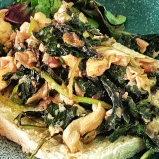 spinach and egg scramble featured image