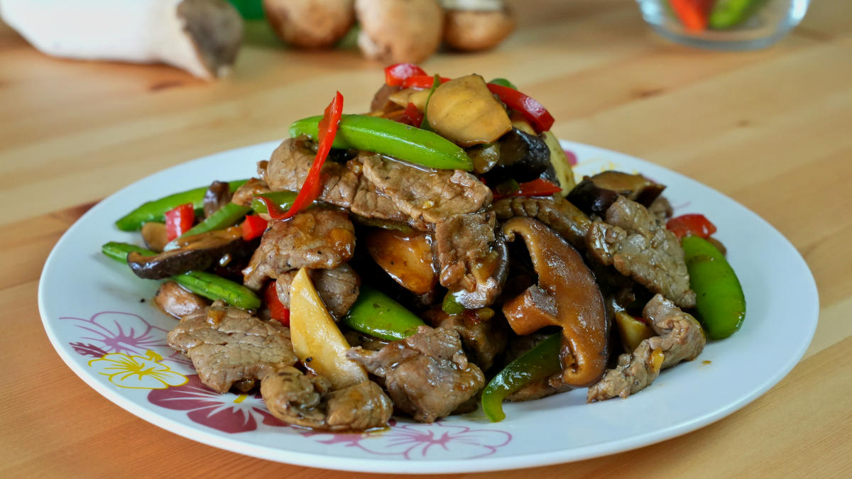 Whole30 Straw Mushrooms and Beef Stir-fry – Asian Recipes At Home