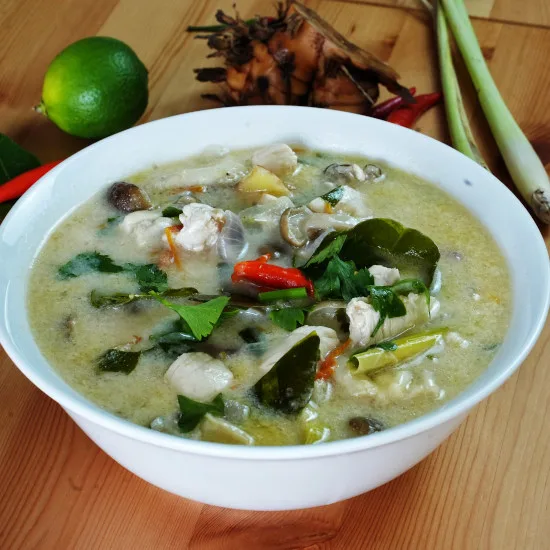 Thai coconut chicken soup (2) square