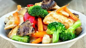 Ginger chicken stir-fry featured image