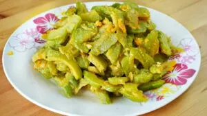 bitter gourd with eggs (1) featured image