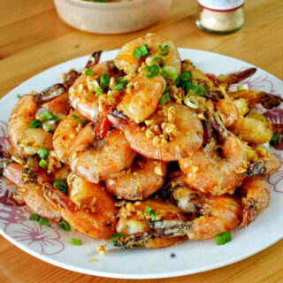 Chinese garlic shrimp- easy Asian-style stir-fried recipe