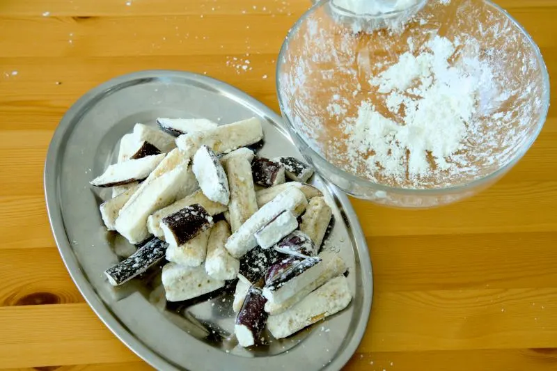 Coat the vegetabels with cornstarch before stir-frying.