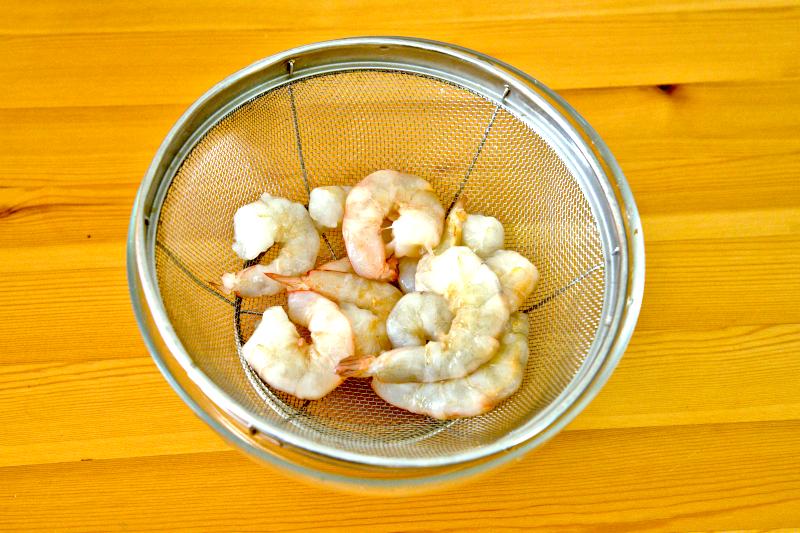 Drain the shrimp in a colander