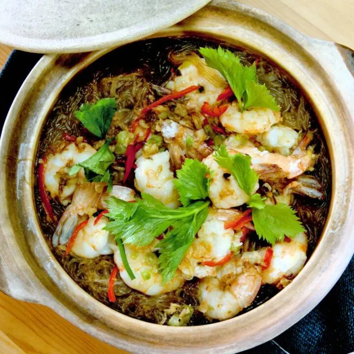 Shrimp and glass noodles in clay pot