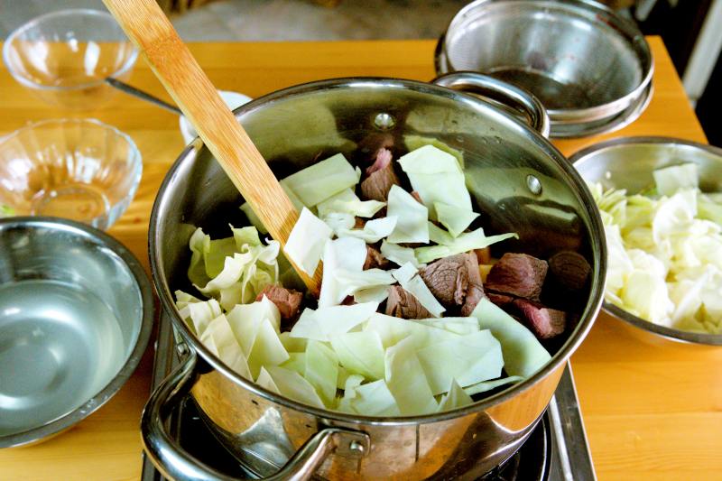 Transfer all the ingredients to a stock pot