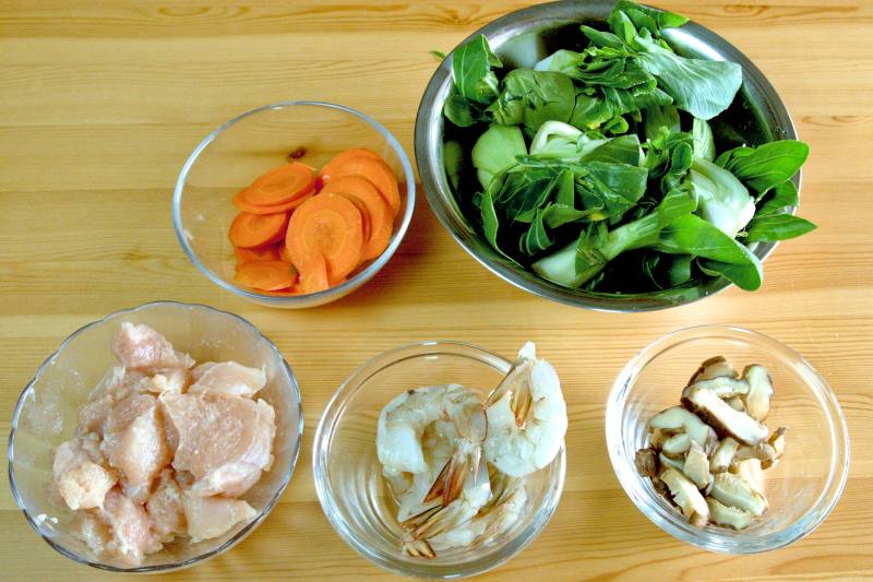 Prepare all the ingredients for the hong  kong pan-fried noodles